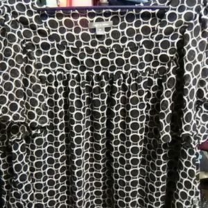 White and Black Blouse  apt9 1X